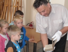 W bibliotece i z policjantką (foto)