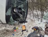 Wypadek autobusu pod Wyszkowem. Wiele osób rannych (FOTO) [AKTUALIZACJA] - Wydarzenia - zdjęcie 15