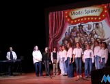 Chłopaki nie(ch) płaczą. Nowy spektakl Teatru "Farsa" (FOTO)" - Wydarzenia - zdjęcie 38