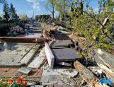 Silnie wieje. Duże zniszczenia na cmentarzu parafialnym (FOTO) - Wydarzenia - zdjęcie 13