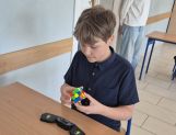 Pierwszy Gminny Konkurs o tytuł „Mistrza Speedcubingu” (FOTO) - Wydarzenia - zdjęcie 12