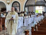Pierwsza Komunia w parafii św. Rodziny (FOTO) - Od czytelników - zdjęcie 3