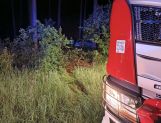 Na łuku auto wypadło z drogi (FOTO) - Wydarzenia - zdjęcie 3