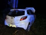 Na łuku auto wypadło z drogi (FOTO) - Wydarzenia - zdjęcie 7